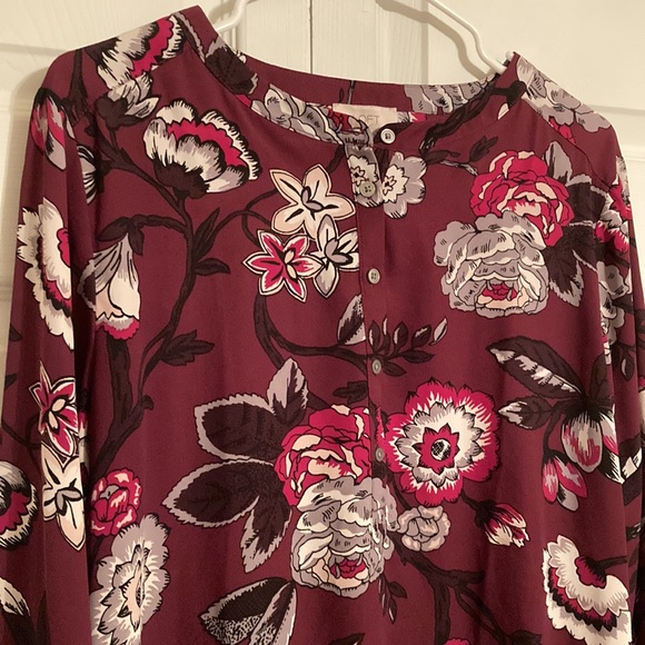 Loft Floral Blouse - Picture 2 of 3